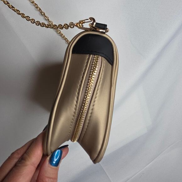 Versace Fragrance Gold Clutch Shoulder Crossbody Sm bag. Purse. Flaw! Used Once - Picture 16 of 16